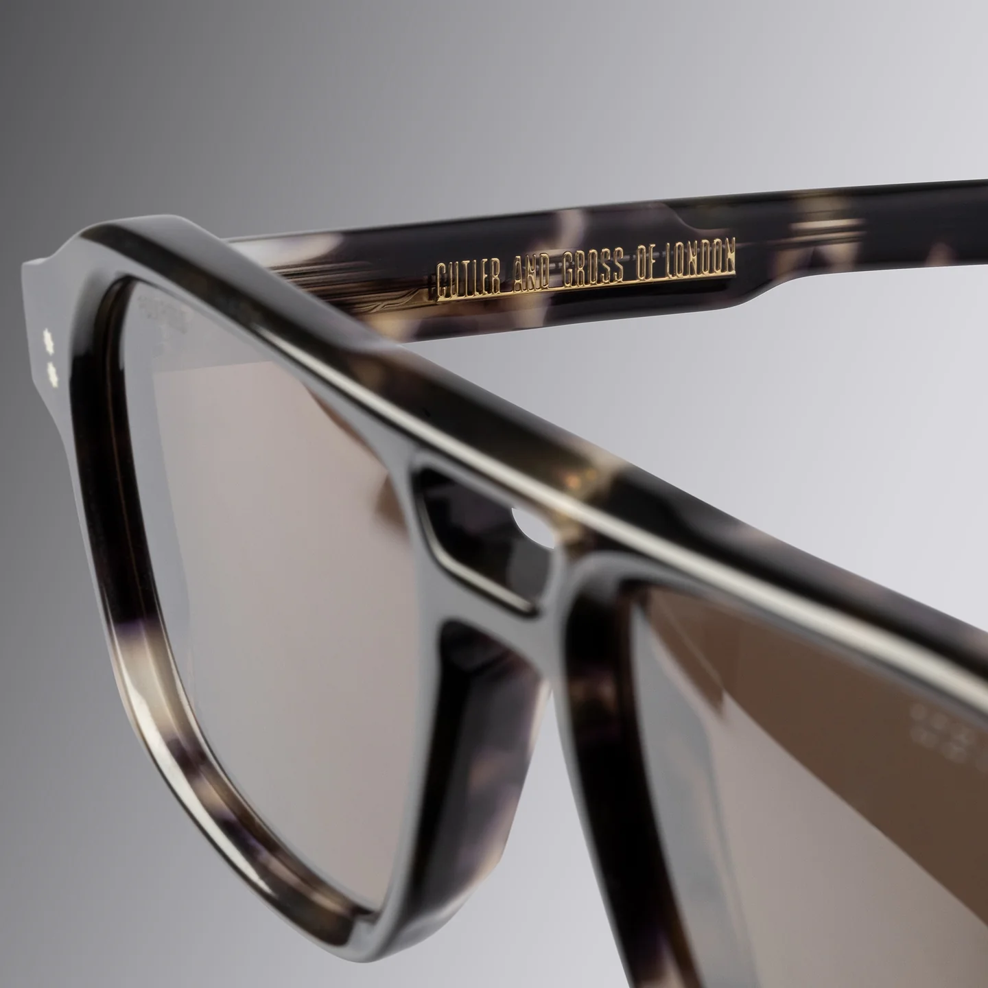 Cutler and Gross CGSN-GR15 4P