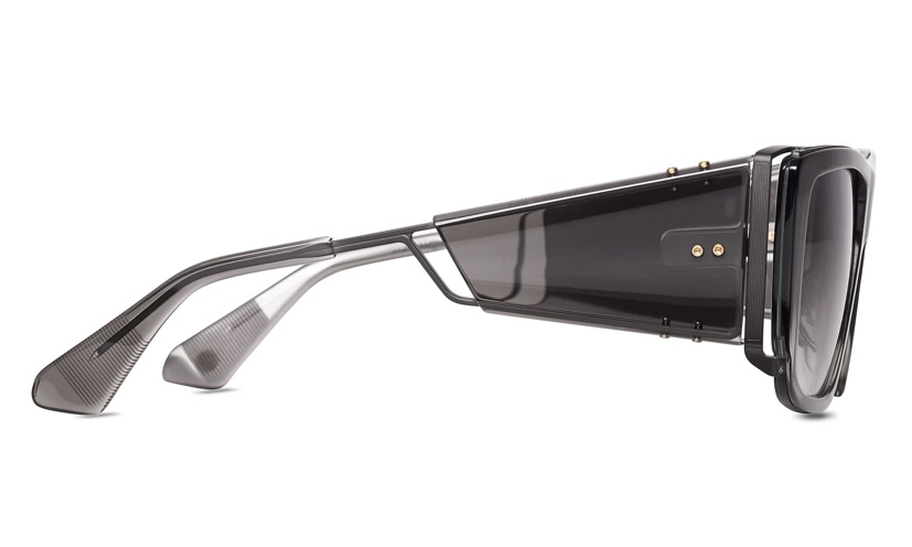 Dita Souliner-One Black To Dark