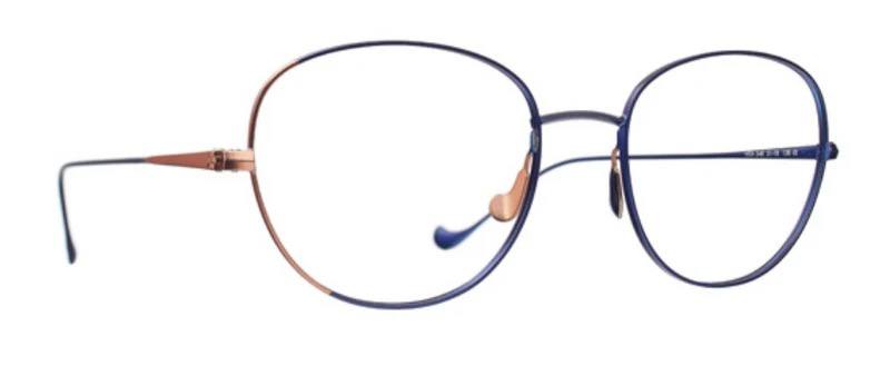 Caroline Abram VITA 548