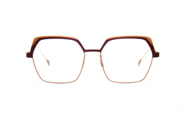 Caroline Abram X-OTIQUE 577