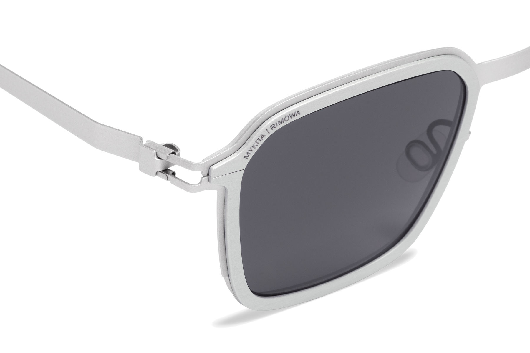 MYKITA RIMOWA MR002 AL2 White Silver/Silver Darkgrey Solid