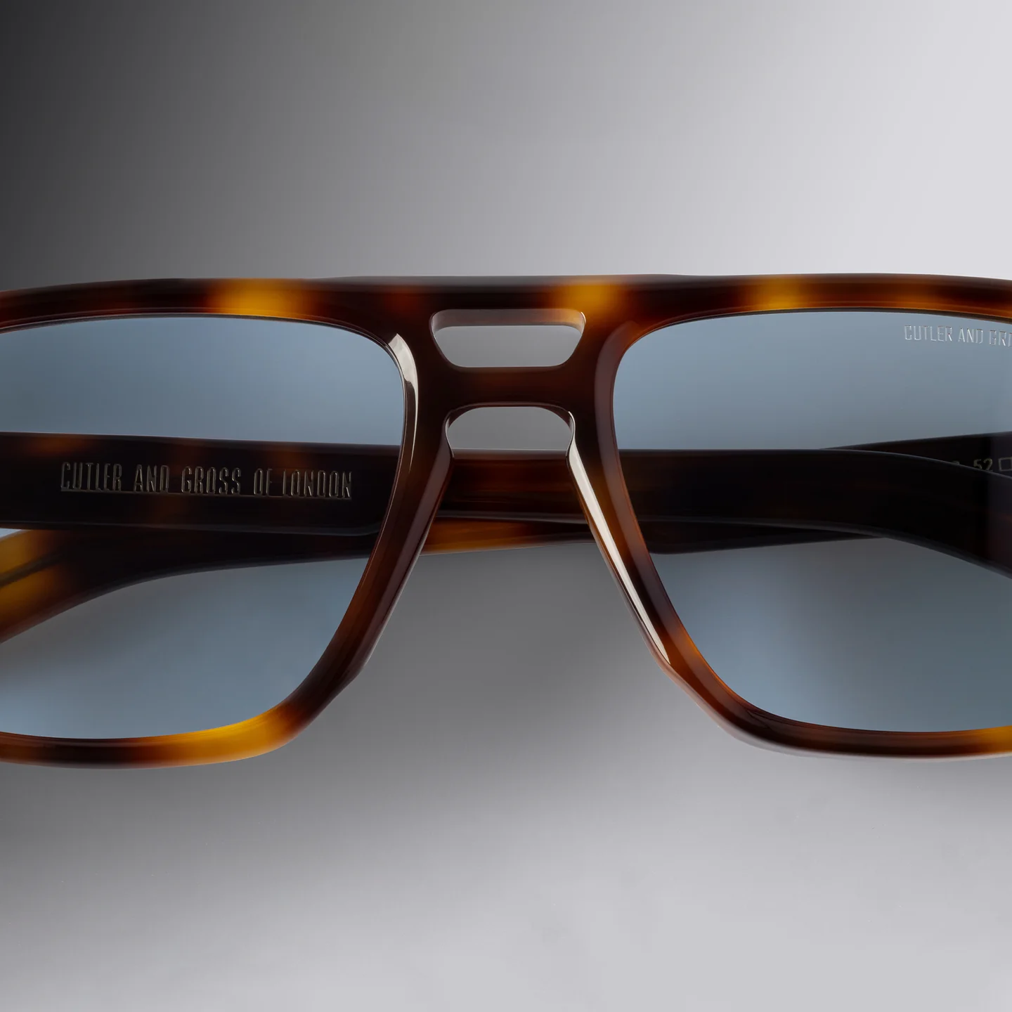 Cutler and Gross CGSN-GR15 02